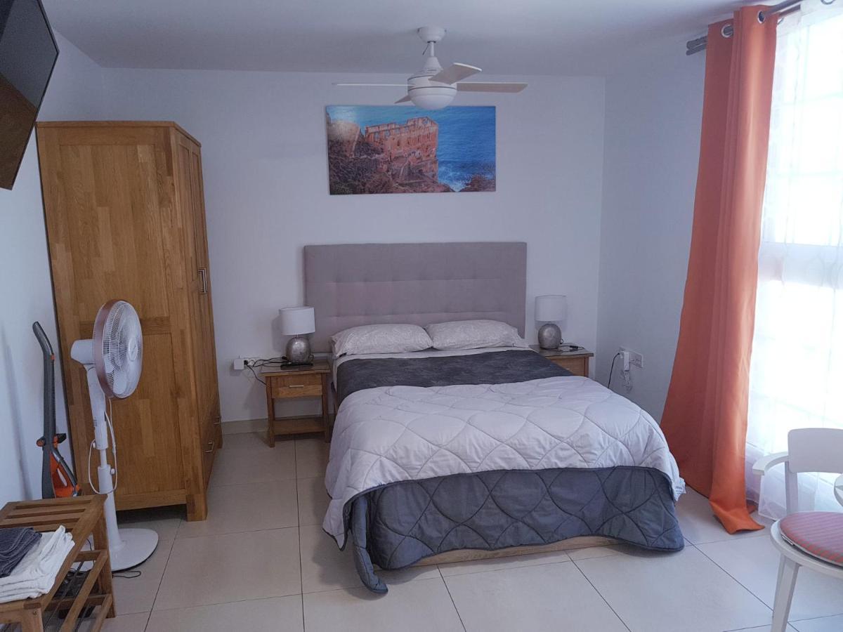 Estudio Nuevo Con Bano, Cocina Y Gran Terraza Лос Реалехос Екстериор снимка